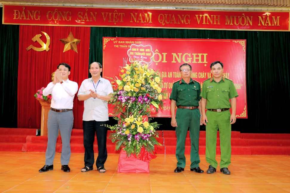 UBND thị trấn Đồi Ngô tổ chức hội nghị ra mắt mô hình “Tổ liên gia an toàn phòng cháy, chữa...